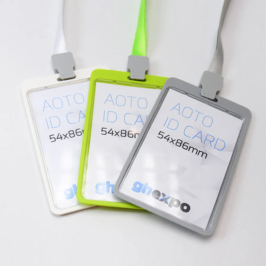 Potrebujete identifikovať návštevníkov konferencie alebo organizátorov verejného podujatia? Vyberte si z našej ponuky menoviek a visačiek na odev.