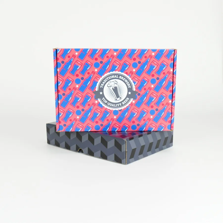 Originálne skladané krabice s potlačou loga vašej spoločnosti sú ideálnym spôsobom na zasielanie vášho tovaru, prezentov a ďalších predmetov.