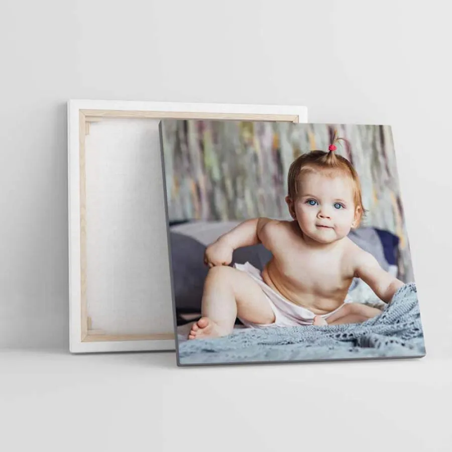 Tlač foto na plátno je skvelý spôsob, ako si skrášliť interiér podľa svojich predstáv.