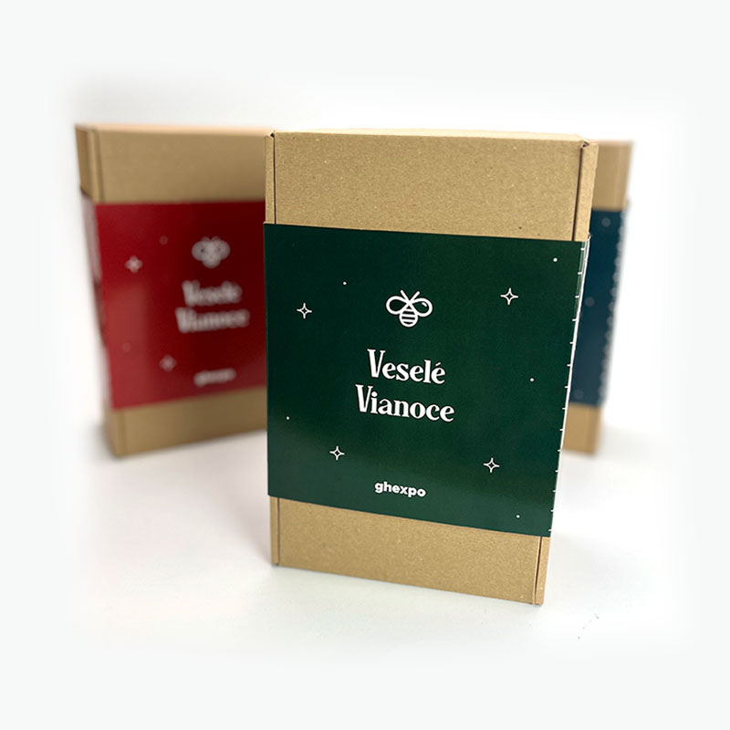 Objednajte si náš exkluzívny vianočný medový box plný lahodných darčekov pre vašich obchodných partnerov a priateľov za skvelé ceny a personalizáciou na mieru. Objednajte si náš exkluzívny vianočný medový box plný lahodných darčekov pre vašich obchodných partnerov a priateľov za skvelé ceny a personalizáciou na mieru.