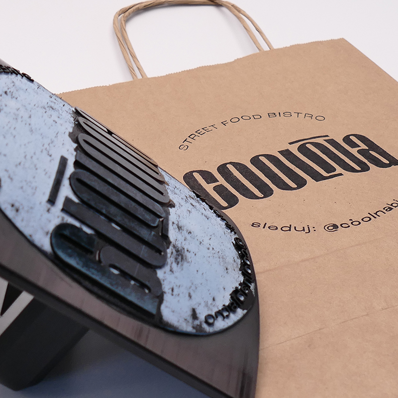 Využitie a výhody veľkoplošných pečiatok: Efektívne riešenie pre rôzne projekty